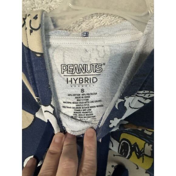 Hybrid Snoopy Hoodie Size Small Y2K 90’s Trendy - Picture 2 of 3